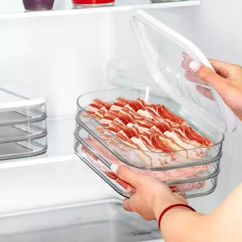 Recipientes empilháveis para armazenamento de frios com tampas transparentes