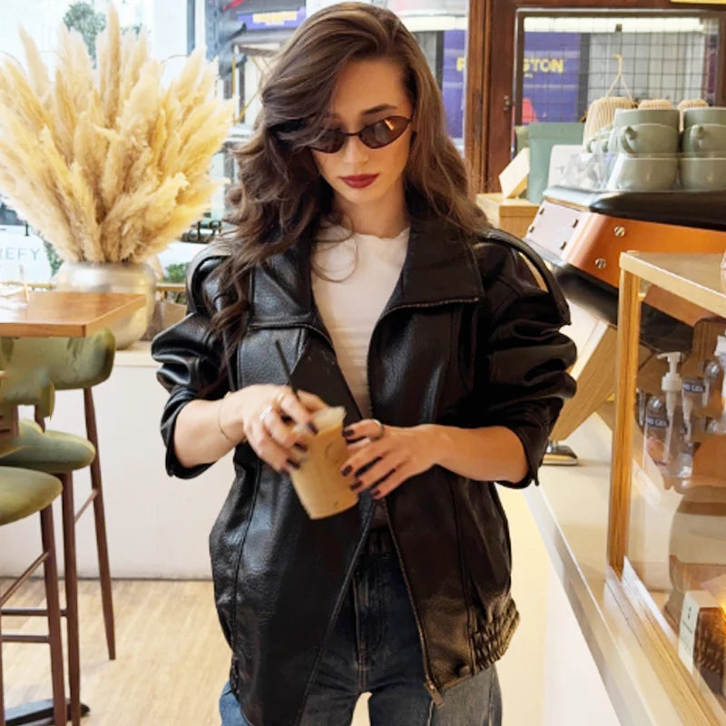 Jaqueta Bomber Feminina HXAO - Nova Coleção - Couro Preto - Modelo Cropped Oversize